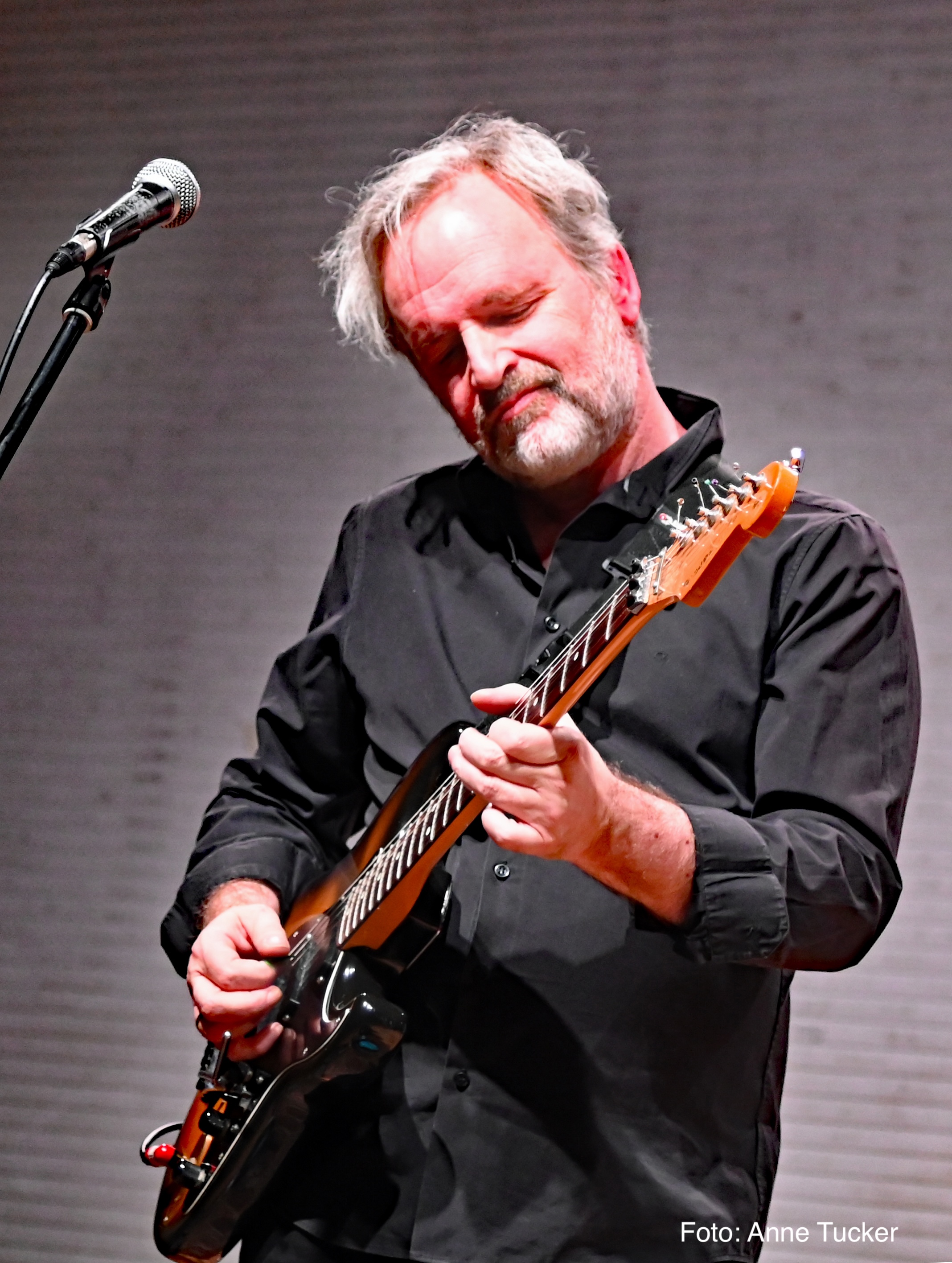  „Hochvirtuos“ Peter Fischer mit einem Country Solo von Brant Mason 